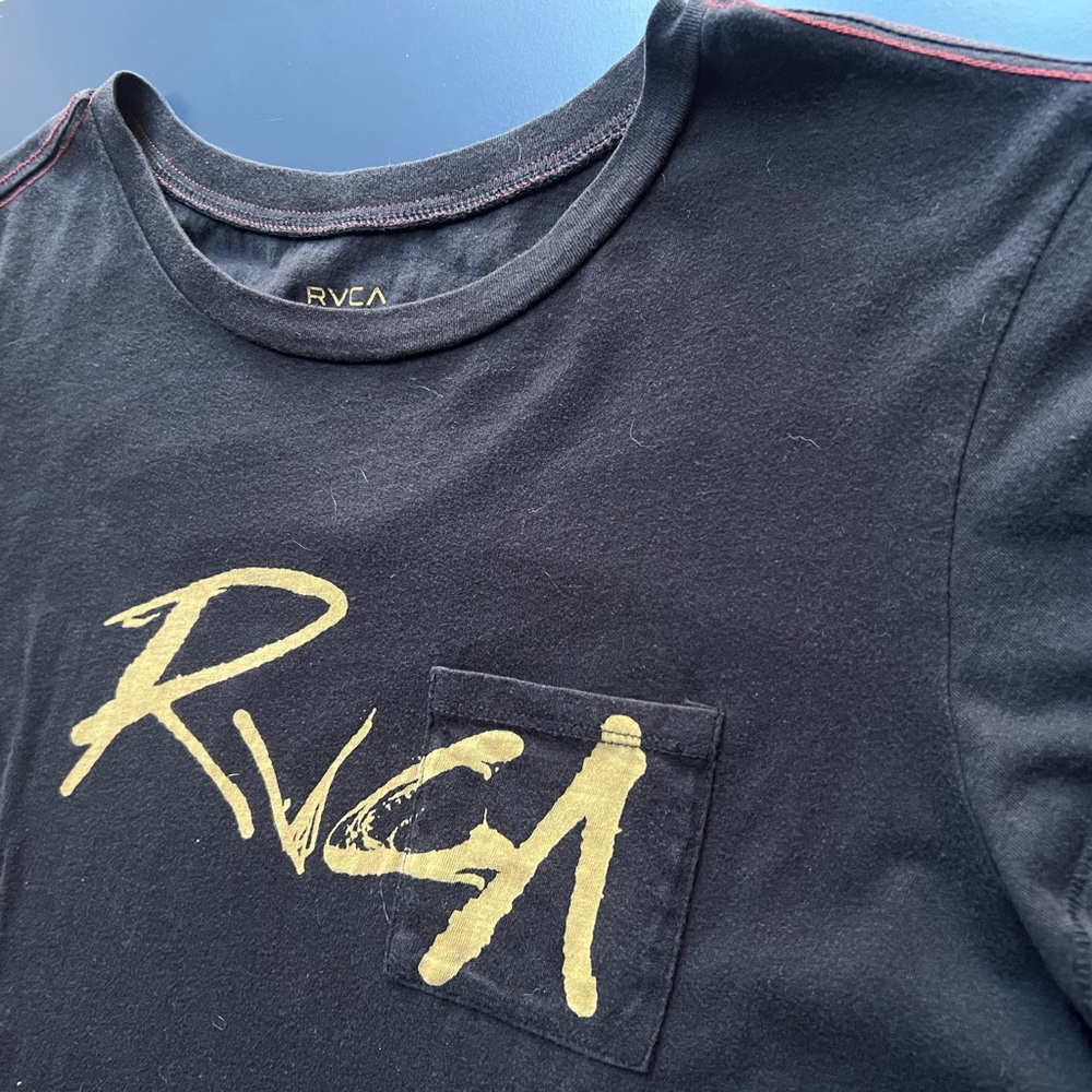RVCA Woman’s Black Tee with Gold Script